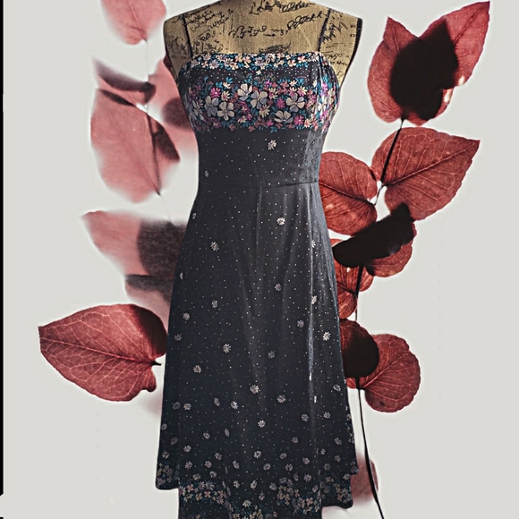 Betsy Johnson Dress - Picture 2 of 12